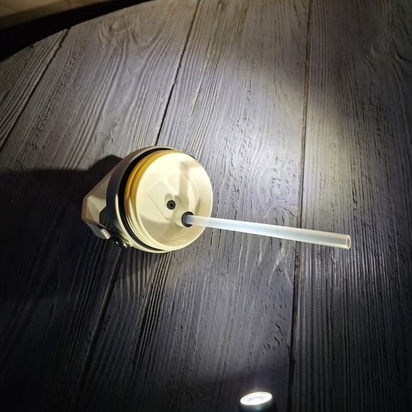 Stanley Cream IceFlow Flip Straw Tumbler Mug 20oz.  - Picture 2 of 11